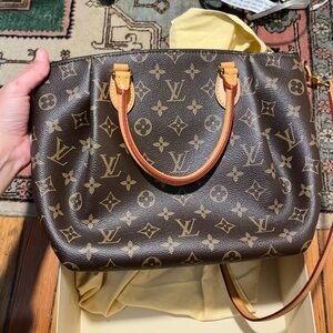 Louis Vuitton Turenne